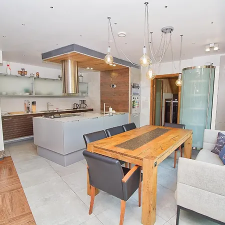 Luxurious With Sauna And Terrace Parnu