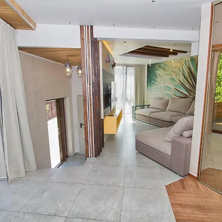 Luxurious With Sauna And Terrace *